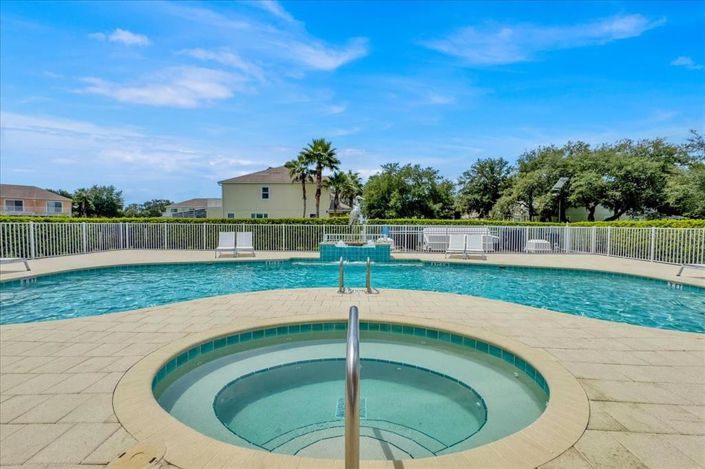 Image No.2-3 Bed Townhouse for sale