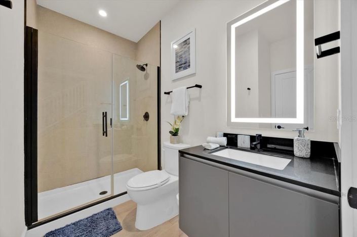 Image No.20-3 Bed Townhouse for sale