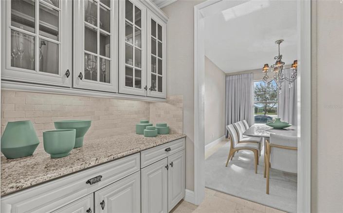 Image No.12-7 Bed Property for sale