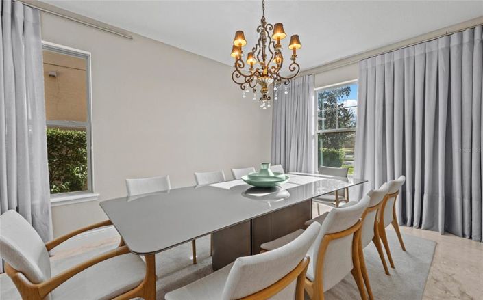 Image No.14-7 Bed Property for sale