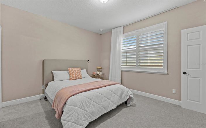 Image No.40-7 Bed Property for sale