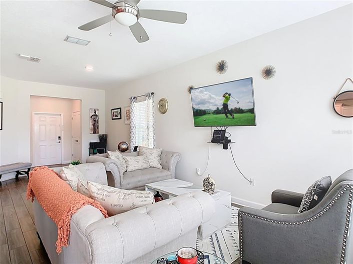 Image No.12-3 Bed Property for sale