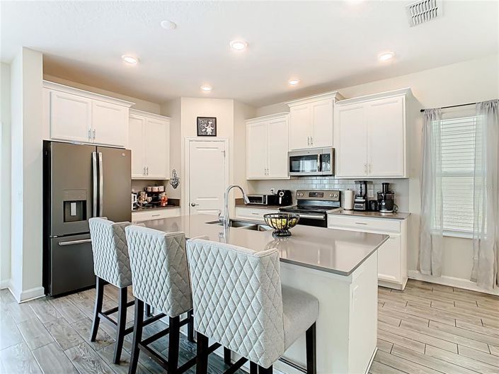 Image No.16-3 Bed Property for sale