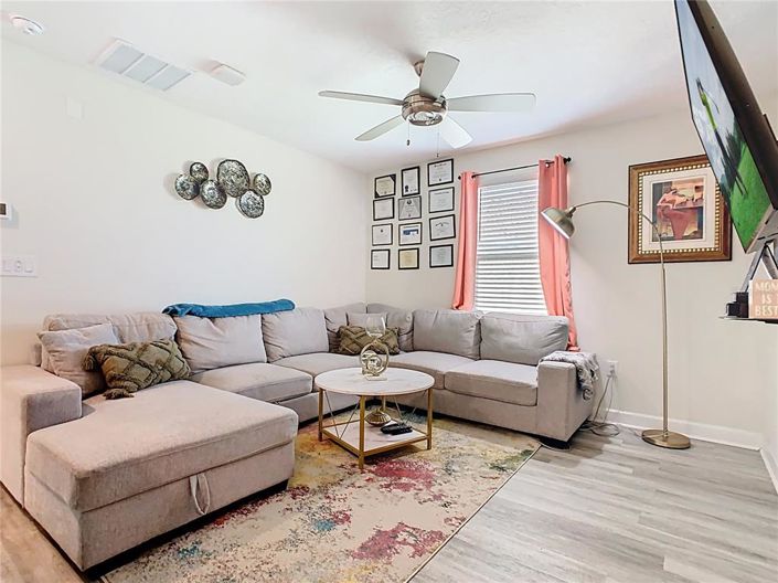 Image No.22-3 Bed Property for sale