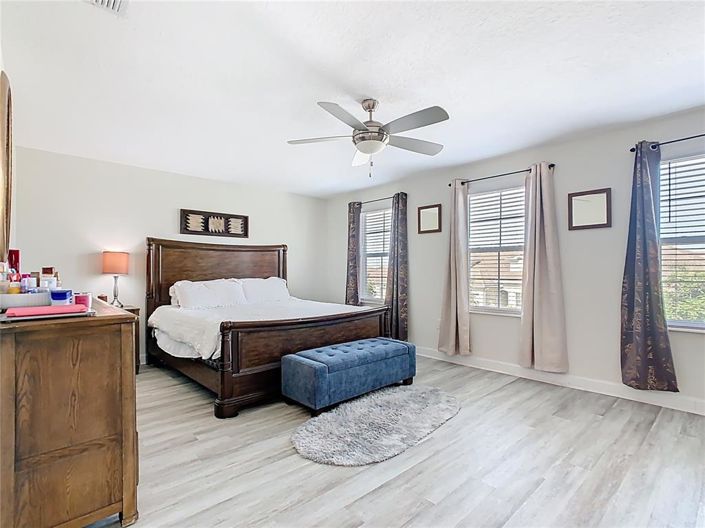 Image No.29-3 Bed Property for sale