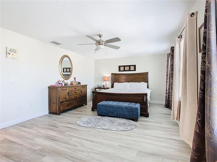 Image No.30-3 Bed Property for sale