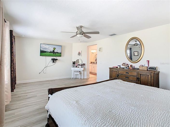 Image No.31-3 Bed Property for sale