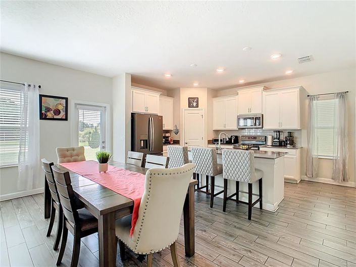 Image No.5-3 Bed Property for sale