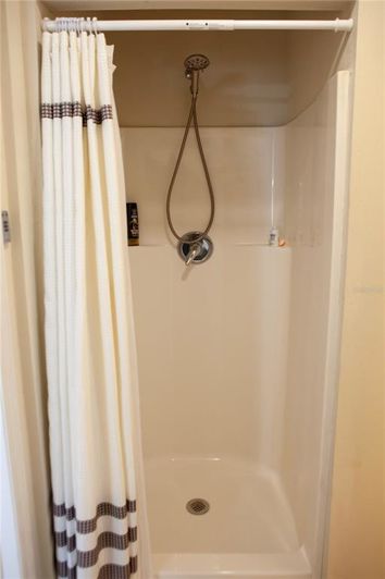 Image No.16-Propriété de 4 chambres à vendre à Clermont