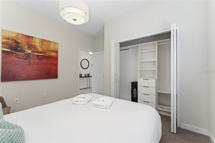 Image No.25-5 Bed Townhouse for sale