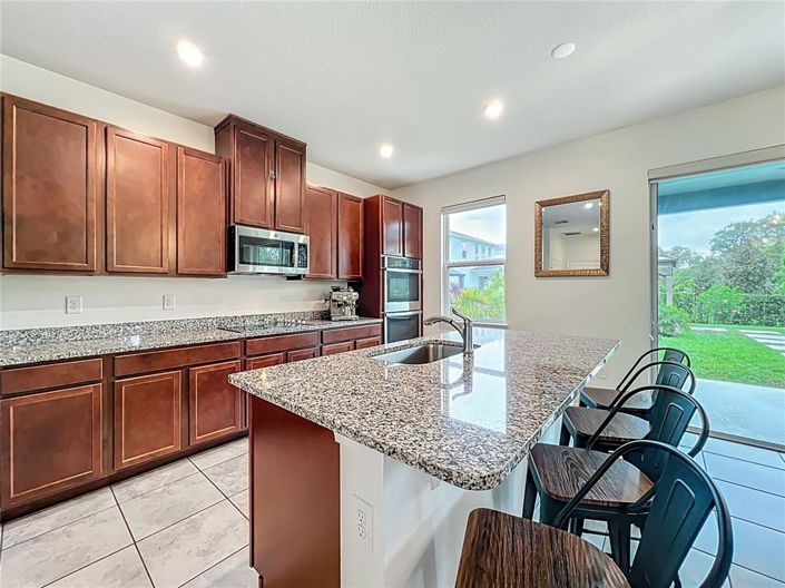 Image No.14-5 Bed Property for sale