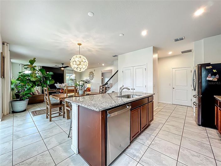 Image No.20-5 Bed Property for sale