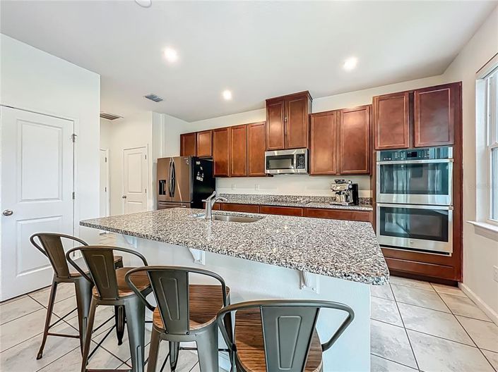 Image No.21-5 Bed Property for sale