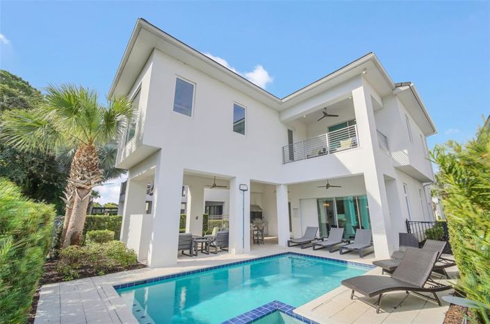 Image No.36-5 Bed Property for sale