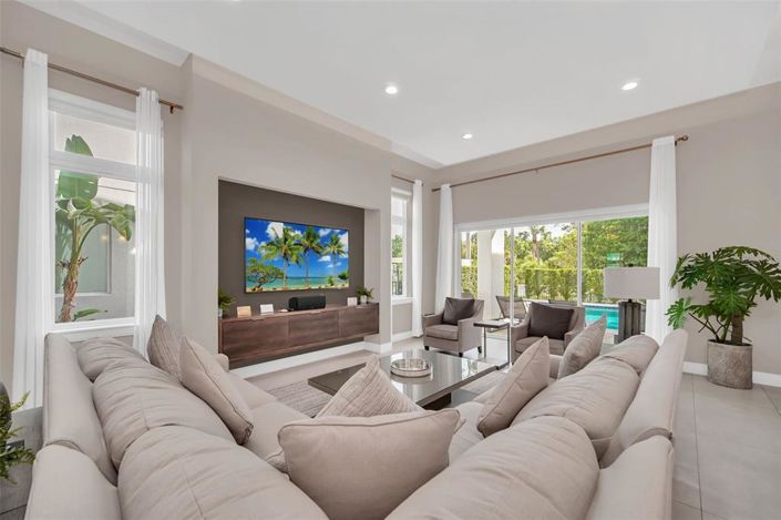 Image No.6-5 Bed Property for sale