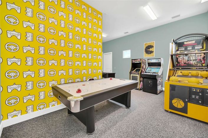 Image No.70-5 Bed Property for sale