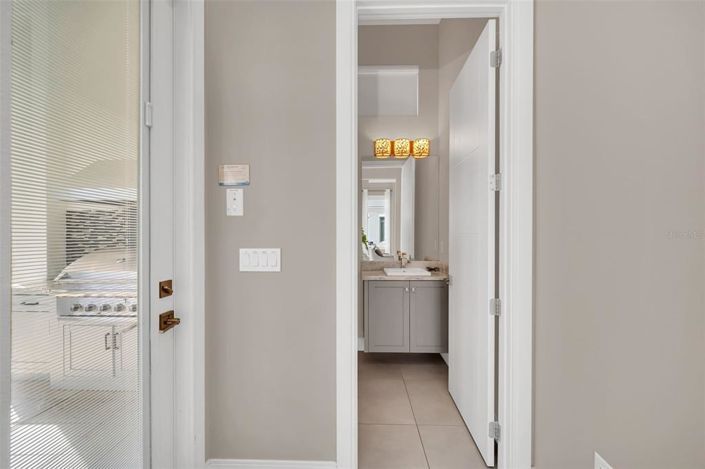 Image No.75-5 Bed Property for sale