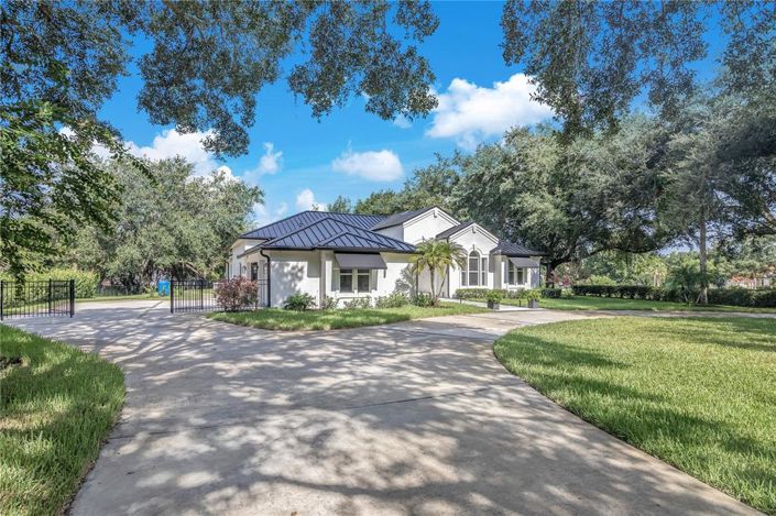 Image No.48-4 Bed Property for sale