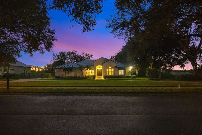 Image No.66-4 Bed Property for sale