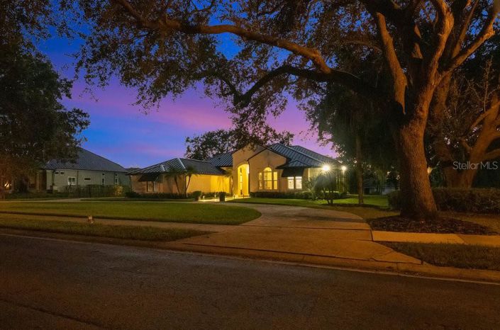 Image No.68-4 Bed Property for sale