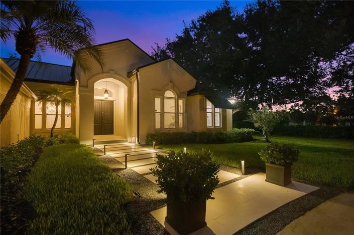 Image No.69-4 Bed Property for sale