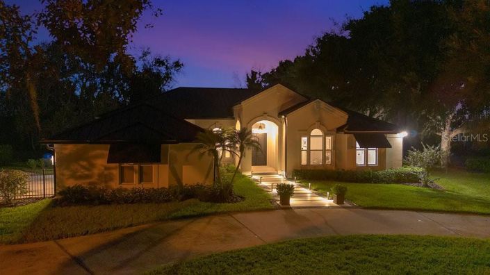 Image No.74-4 Bed Property for sale