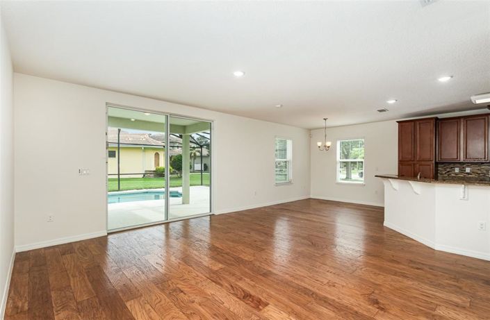 Image No.7-Propriété de 6 chambres à vendre à Kissimmee