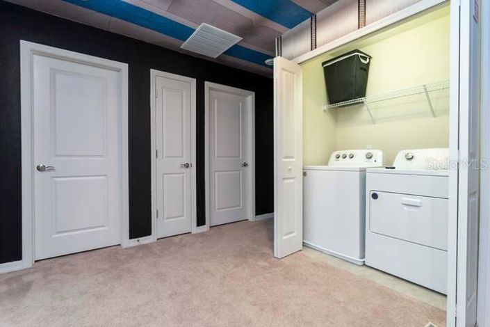 Image No.28-5 Bed Townhouse for sale