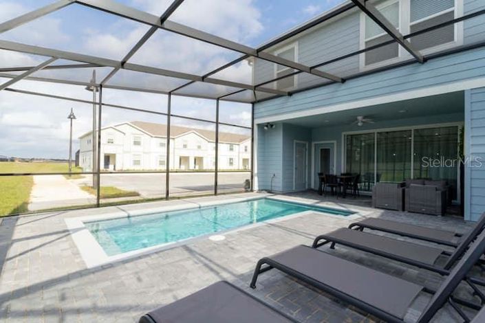 Image No.32-5 Bed Townhouse for sale