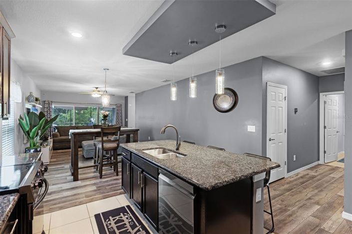 Image No.10-4 Bed Property for sale