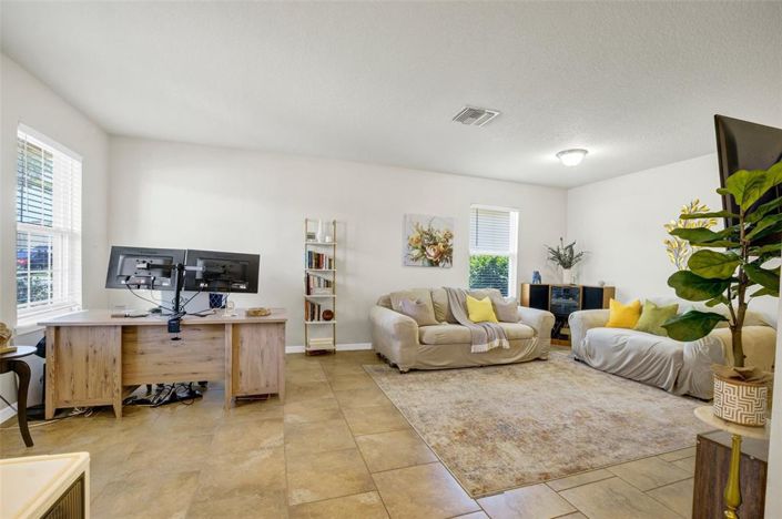 Image No.6-4 Bed Property for sale