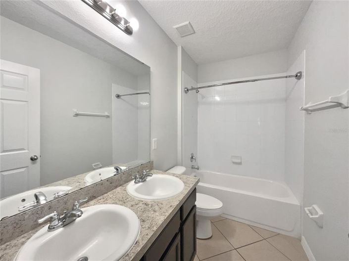 Image No.7-Propriété de 4 chambres à vendre à Davenport