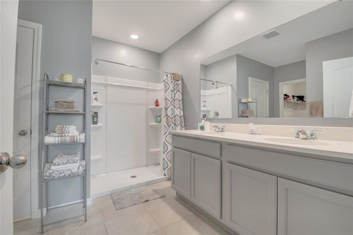 Image No.13-4 Bed Property for sale