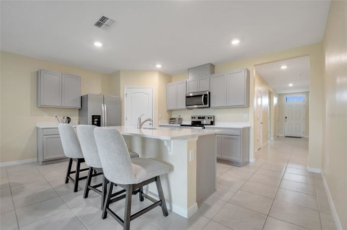 Image No.5-4 Bed Property for sale