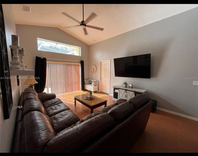 Image No.10-Propriété de 4 chambres à vendre à Davenport