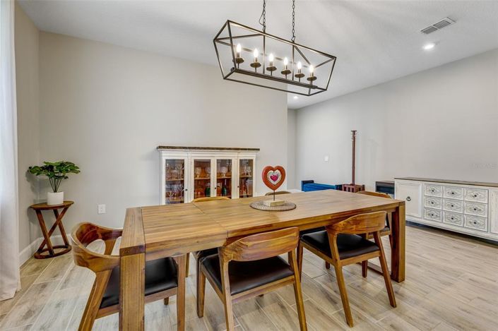 Image No.11-5 Bed Property for sale