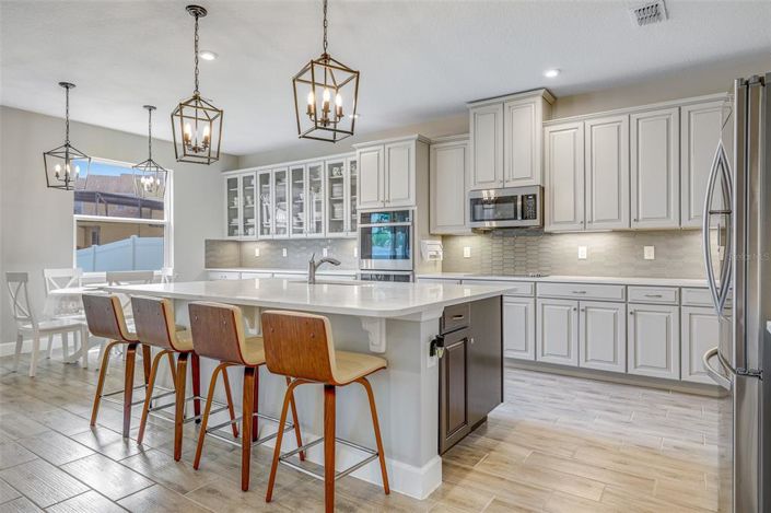 Image No.18-5 Bed Property for sale