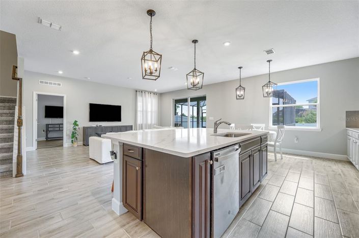 Image No.21-5 Bed Property for sale