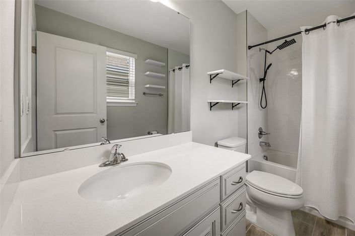 Image No.54-5 Bed Property for sale