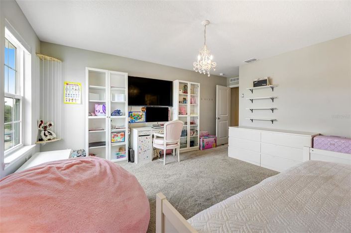 Image No.57-5 Bed Property for sale