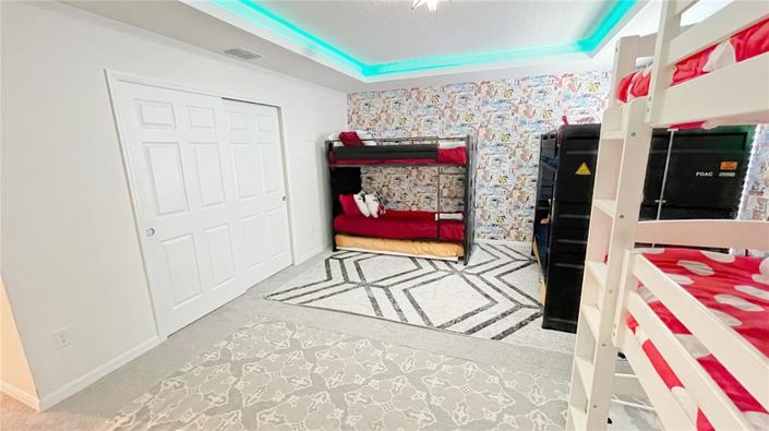 Image No.33-7 Bed Property for sale