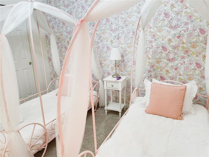 Image No.62-7 Bed Property for sale