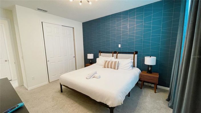 Image No.65-7 Bed Property for sale