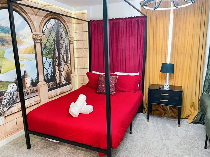 Image No.70-7 Bed Property for sale