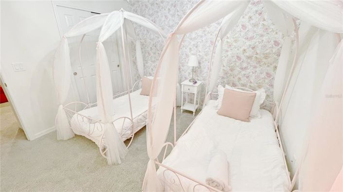 Image No.76-7 Bed Property for sale