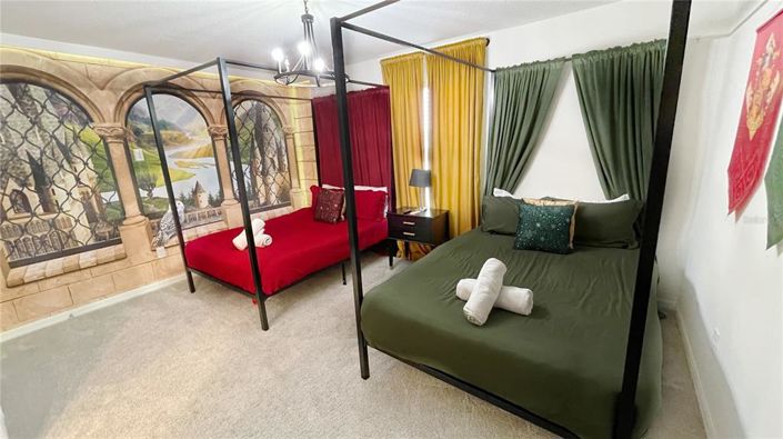 Image No.77-7 Bed Property for sale