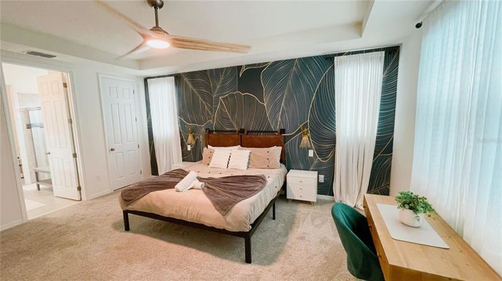 Image No.8-7 Bed Property for sale