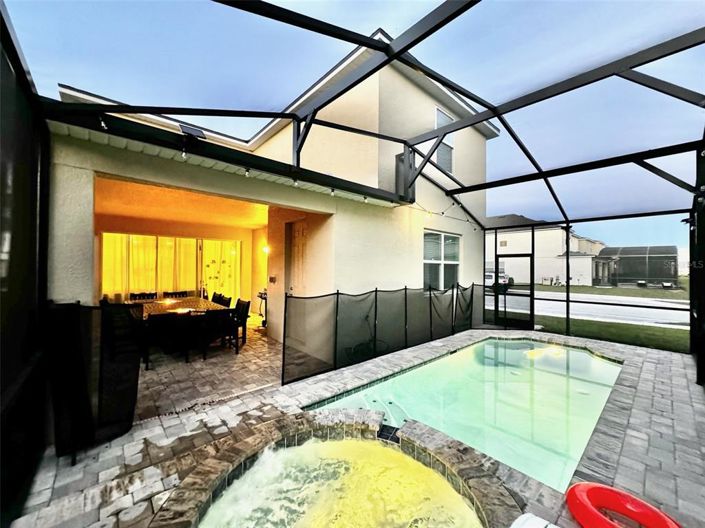 Image No.85-7 Bed Property for sale