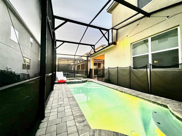 Image No.86-7 Bed Property for sale