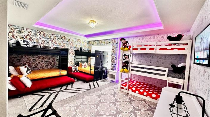 Image No.91-7 Bed Property for sale